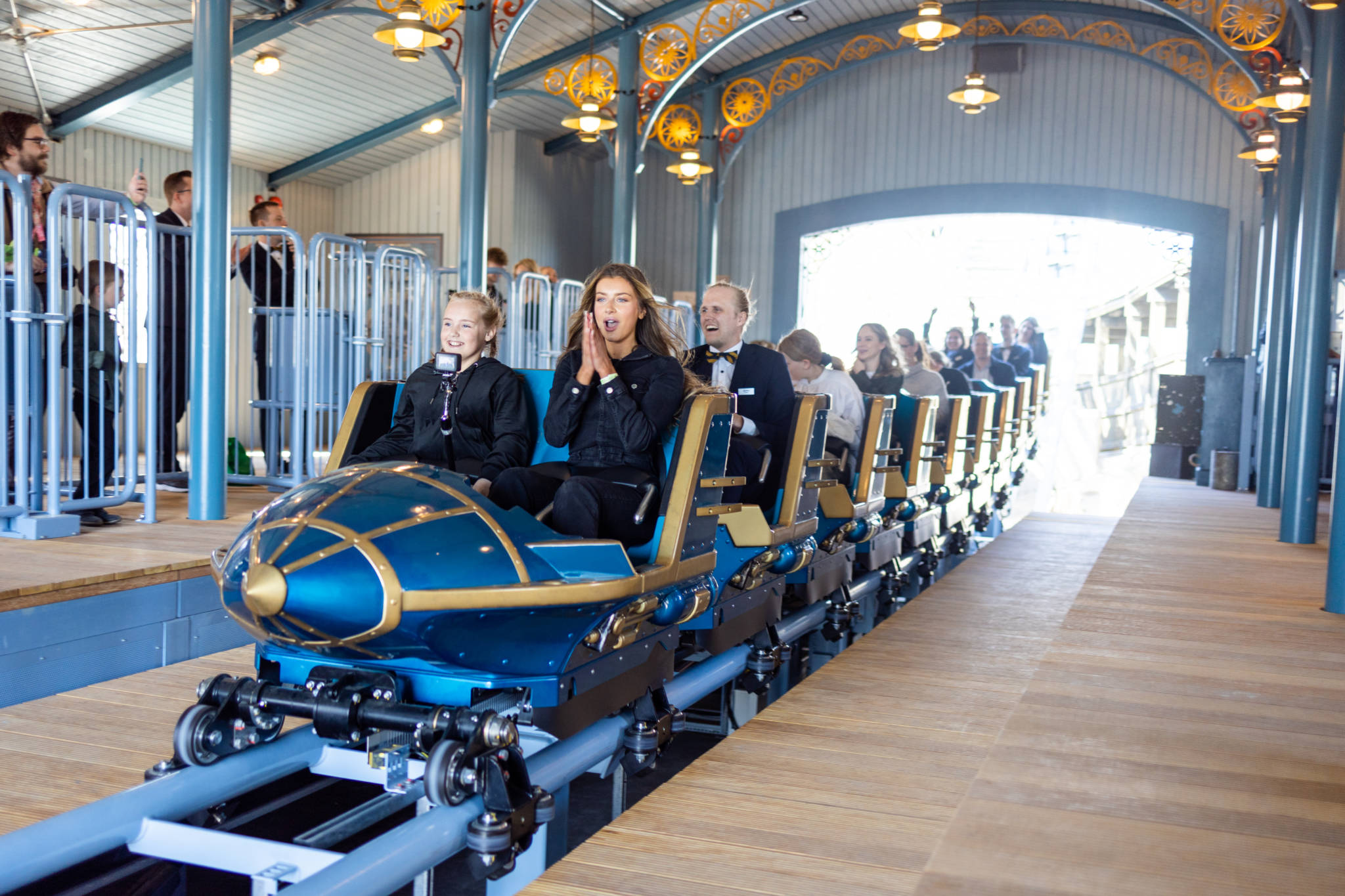 Liseberg Har öppnat - För 100e Gången - Travel News